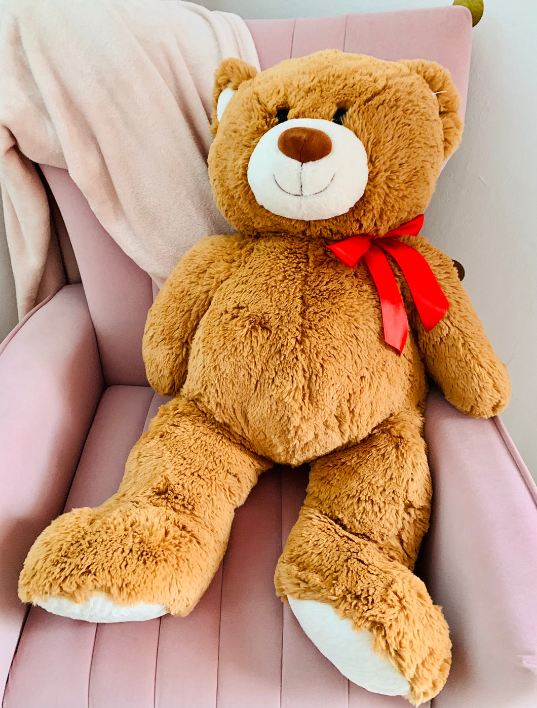 Huge teddy bear 🧸