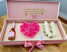 Load image into Gallery viewer, I 🤍u luxury box light pink

